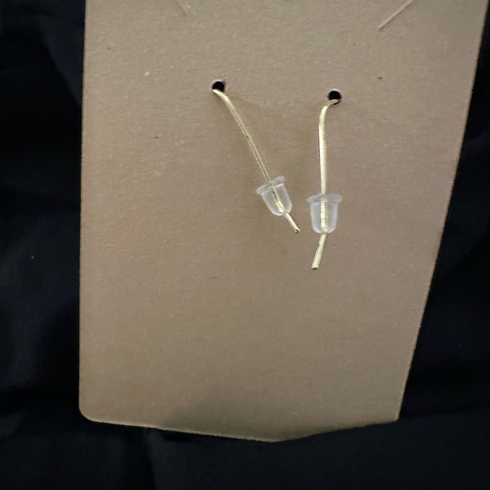 NWOT Disney's Minnie Mouse Crystal & Shimmery Silhouette Drop Earrings - Picture 3 of 6